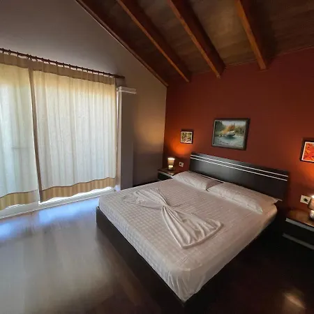 Zahaj Apartment *