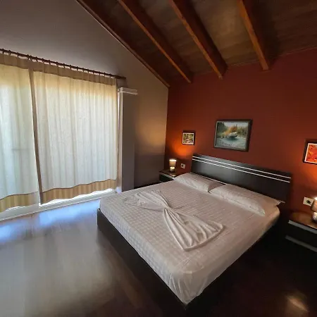 Zahaj Apartment *